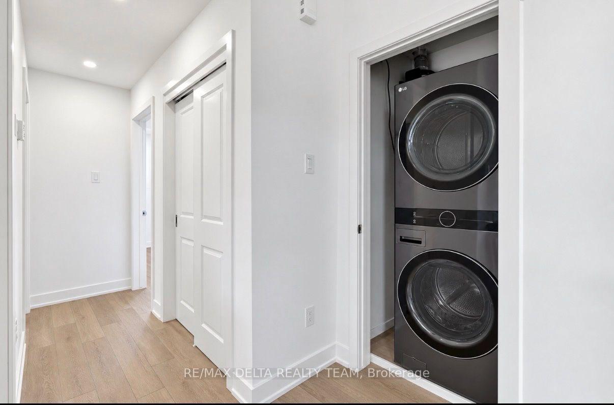 Photo 21 of Unit C, 400 C Rolling Meadow Crescent, Ottawa, Mer Bleue/Bradley Estates/Anderson Park — HOMEH