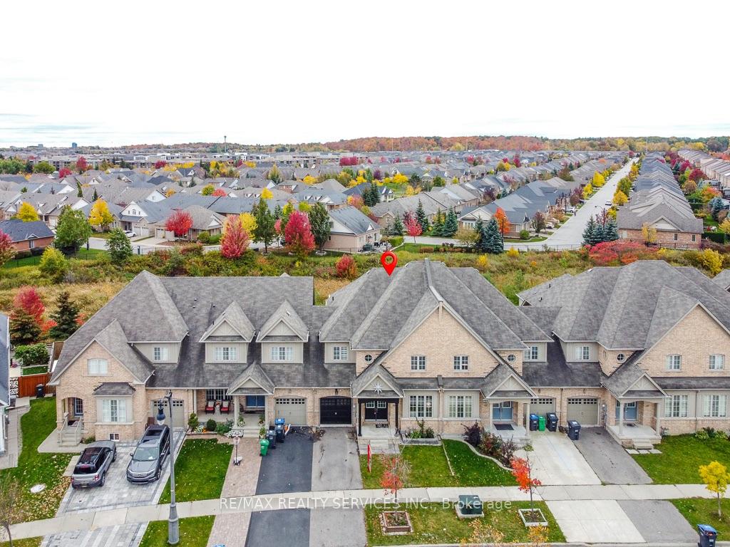 Photo 1 of 30 Naperton Drive, Brampton, Sandringham-Wellington — HOMEH