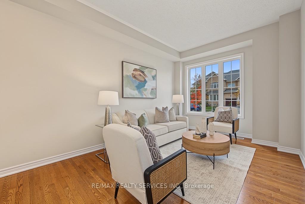 Photo 8 of 30 Naperton Drive, Brampton, Sandringham-Wellington — HOMEH