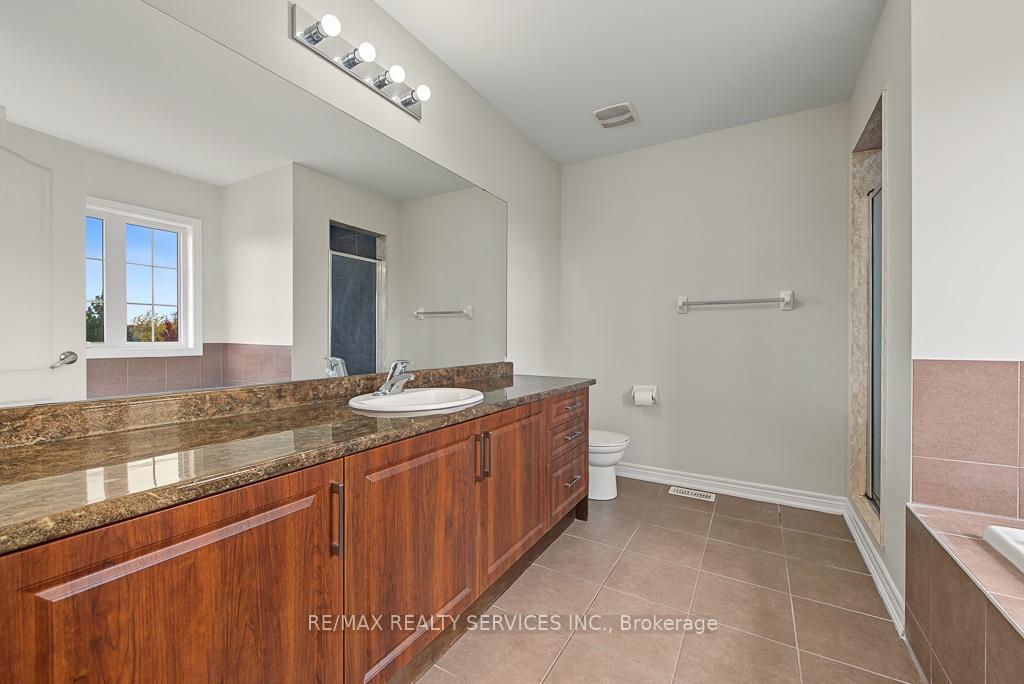 Photo 36 of 30 Naperton Drive, Brampton, Sandringham-Wellington — HOMEH