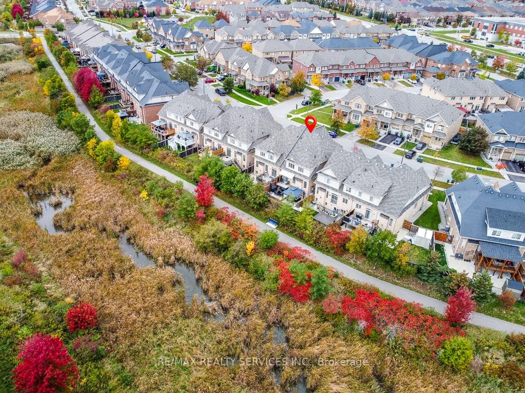 Photo 40 of 30 Naperton Drive, Brampton, Sandringham-Wellington — HOMEH