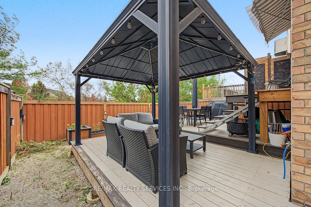 Photo 46 of 30 Naperton Drive, Brampton, Sandringham-Wellington — HOMEH