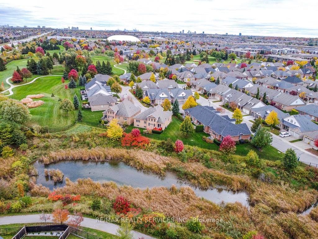 Photo 49 of 30 Naperton Drive, Brampton, Sandringham-Wellington — HOMEH