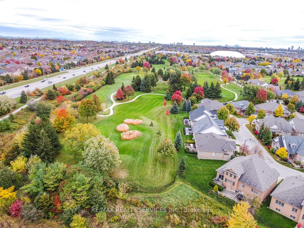 Photo 50 of 30 Naperton Drive, Brampton, Sandringham-Wellington — HOMEH