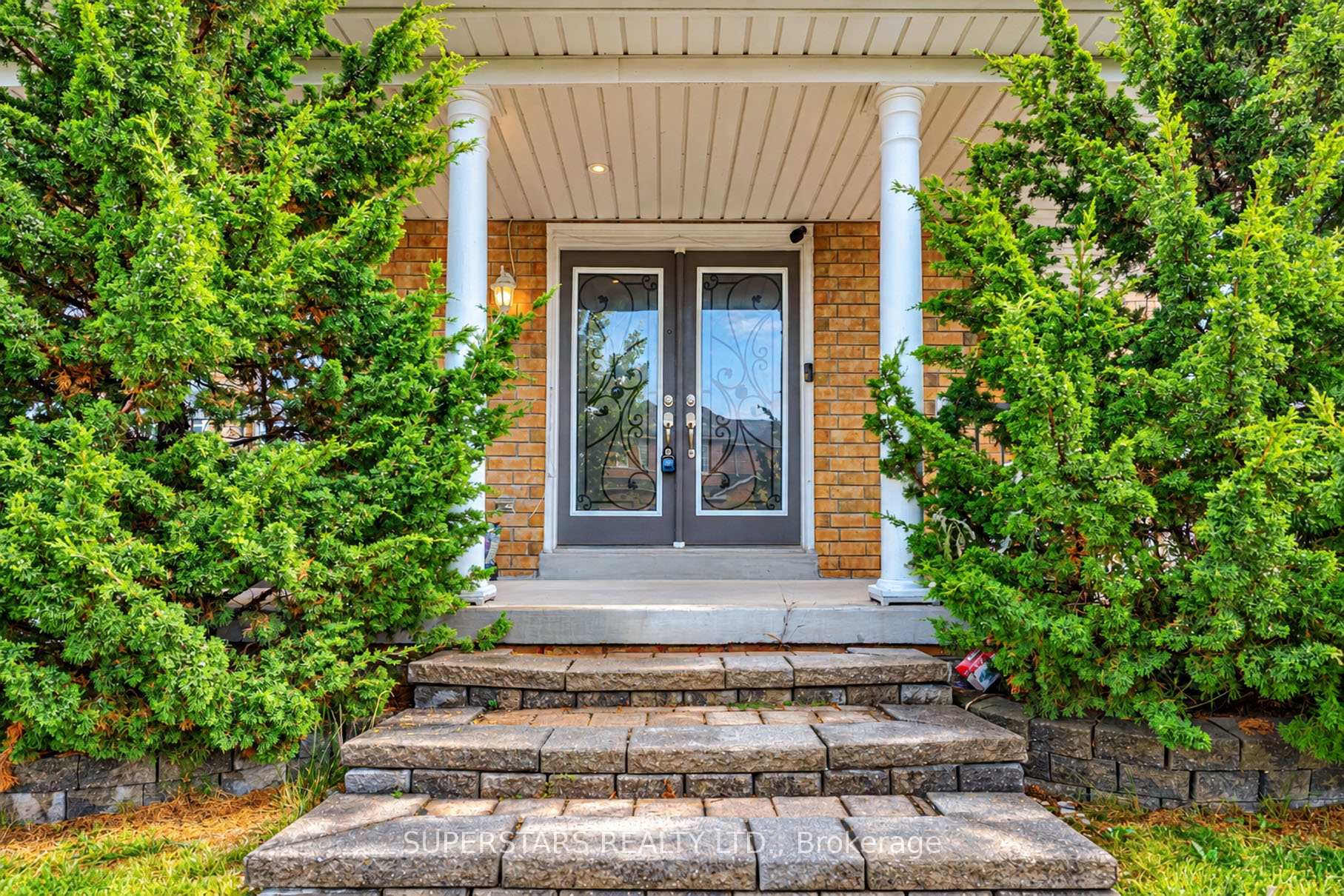 Photo 3 of 34 Westchester Crescent, Markham, Berczy — HOMEH