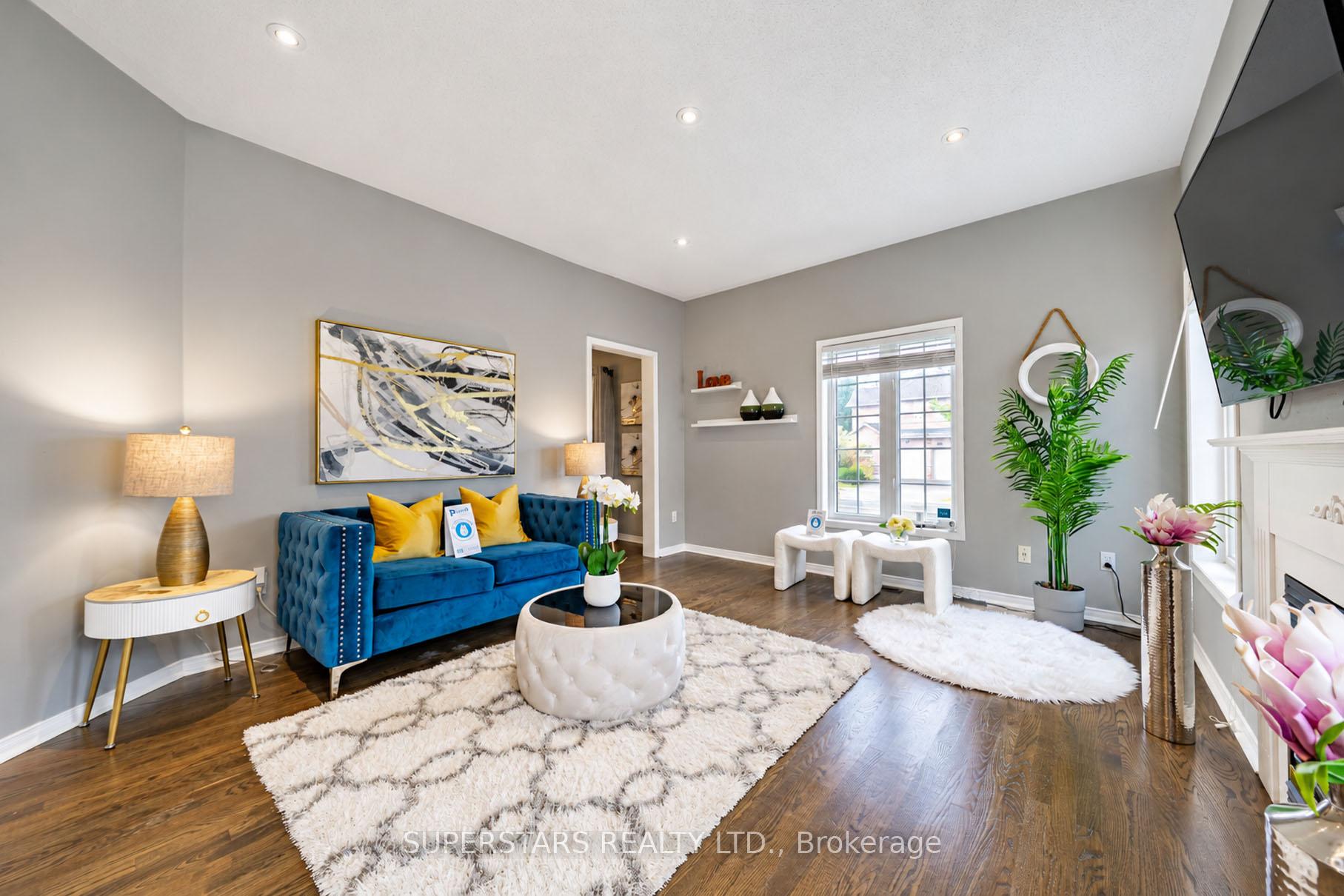 Photo 9 of 34 Westchester Crescent, Markham, Berczy — HOMEH