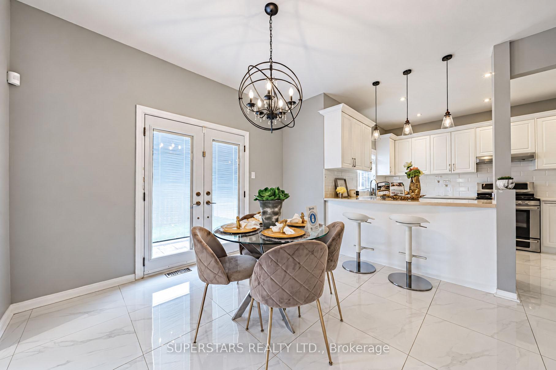 Photo 17 of 34 Westchester Crescent, Markham, Berczy — HOMEH