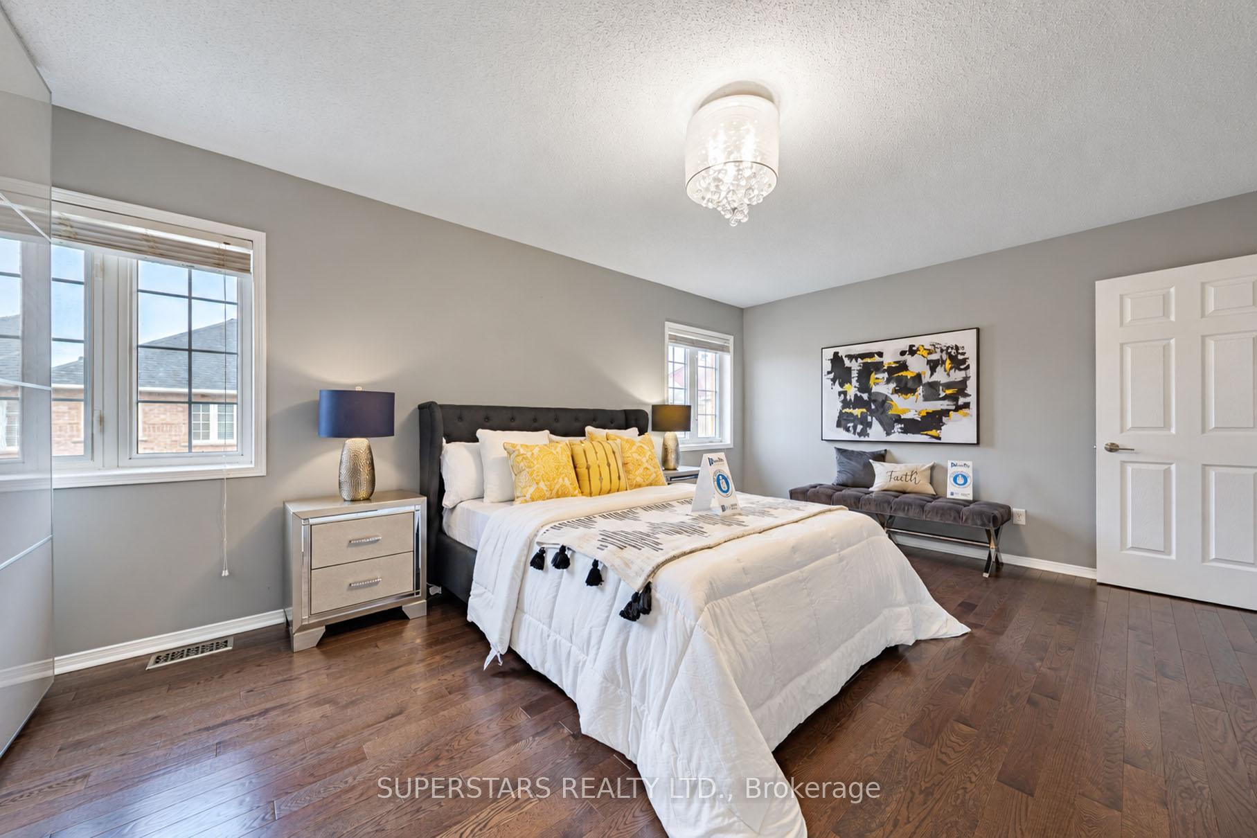 Photo 23 of 34 Westchester Crescent, Markham, Berczy — HOMEH