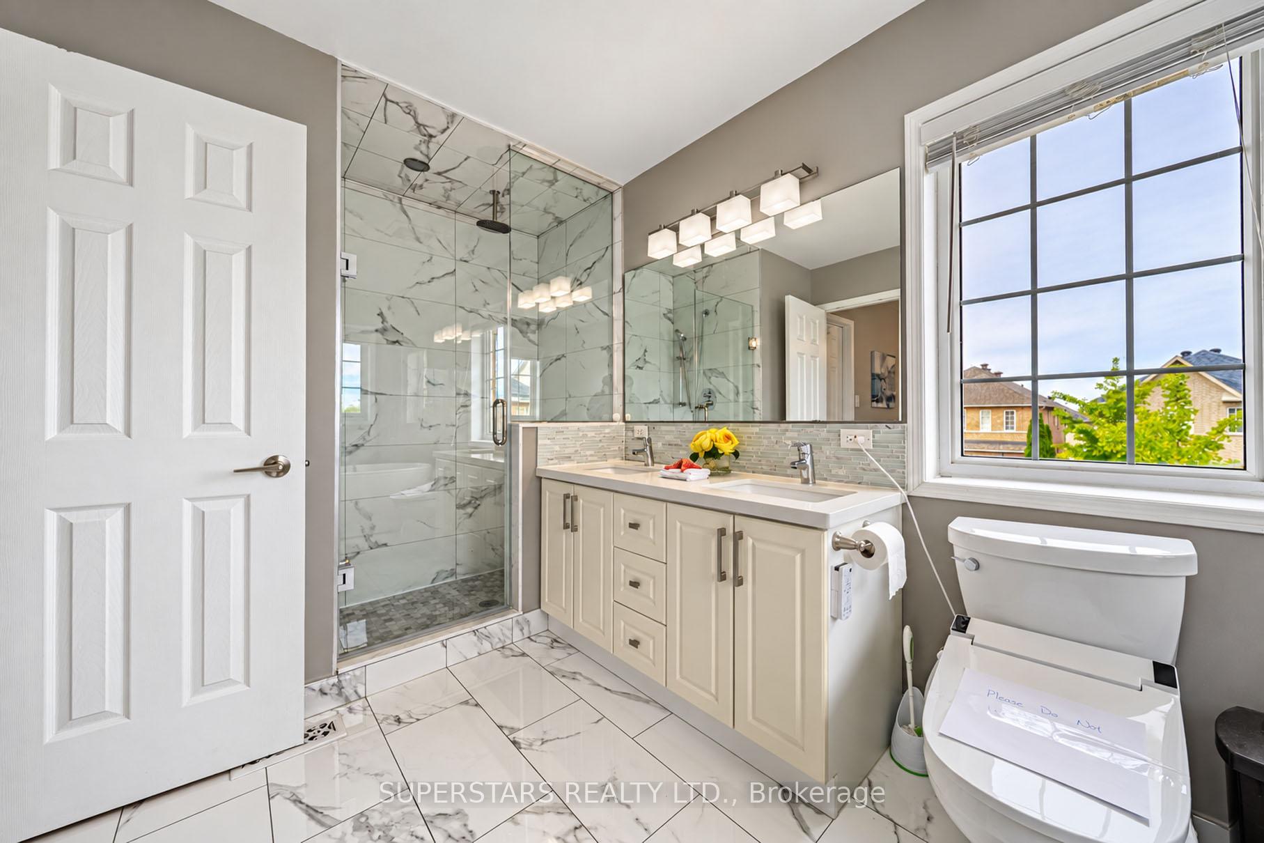 Photo 25 of 34 Westchester Crescent, Markham, Berczy — HOMEH