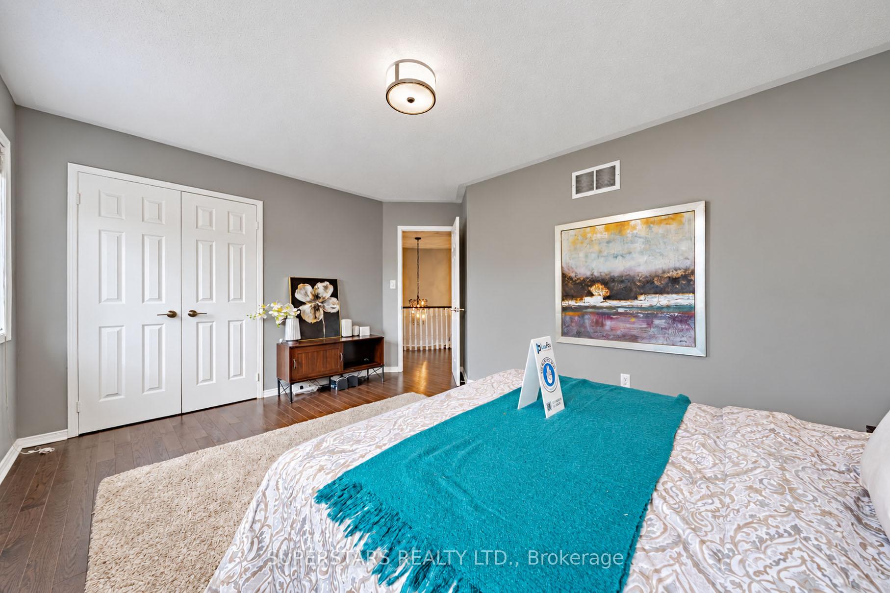 Photo 28 of 34 Westchester Crescent, Markham, Berczy — HOMEH