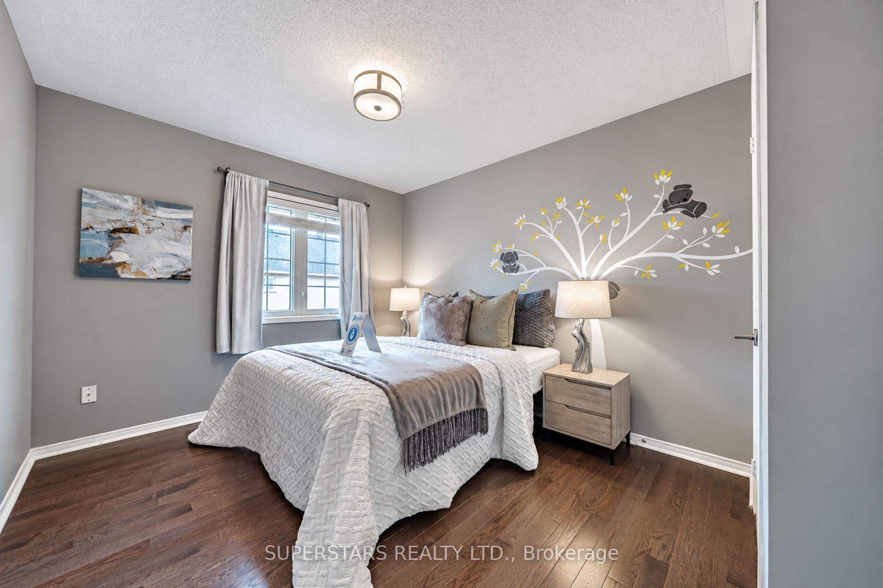 Photo 29 of 34 Westchester Crescent, Markham, Berczy — HOMEH