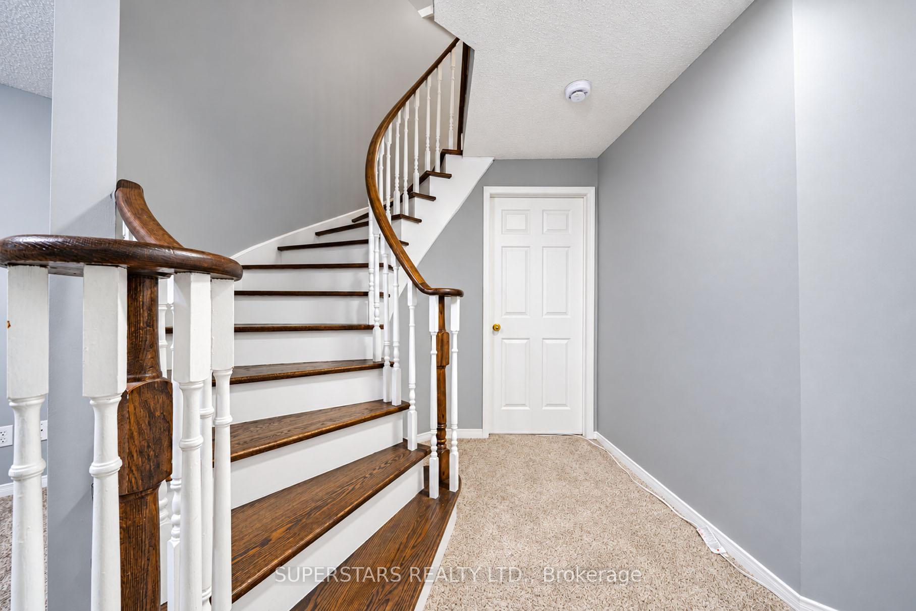 Photo 35 of 34 Westchester Crescent, Markham, Berczy — HOMEH