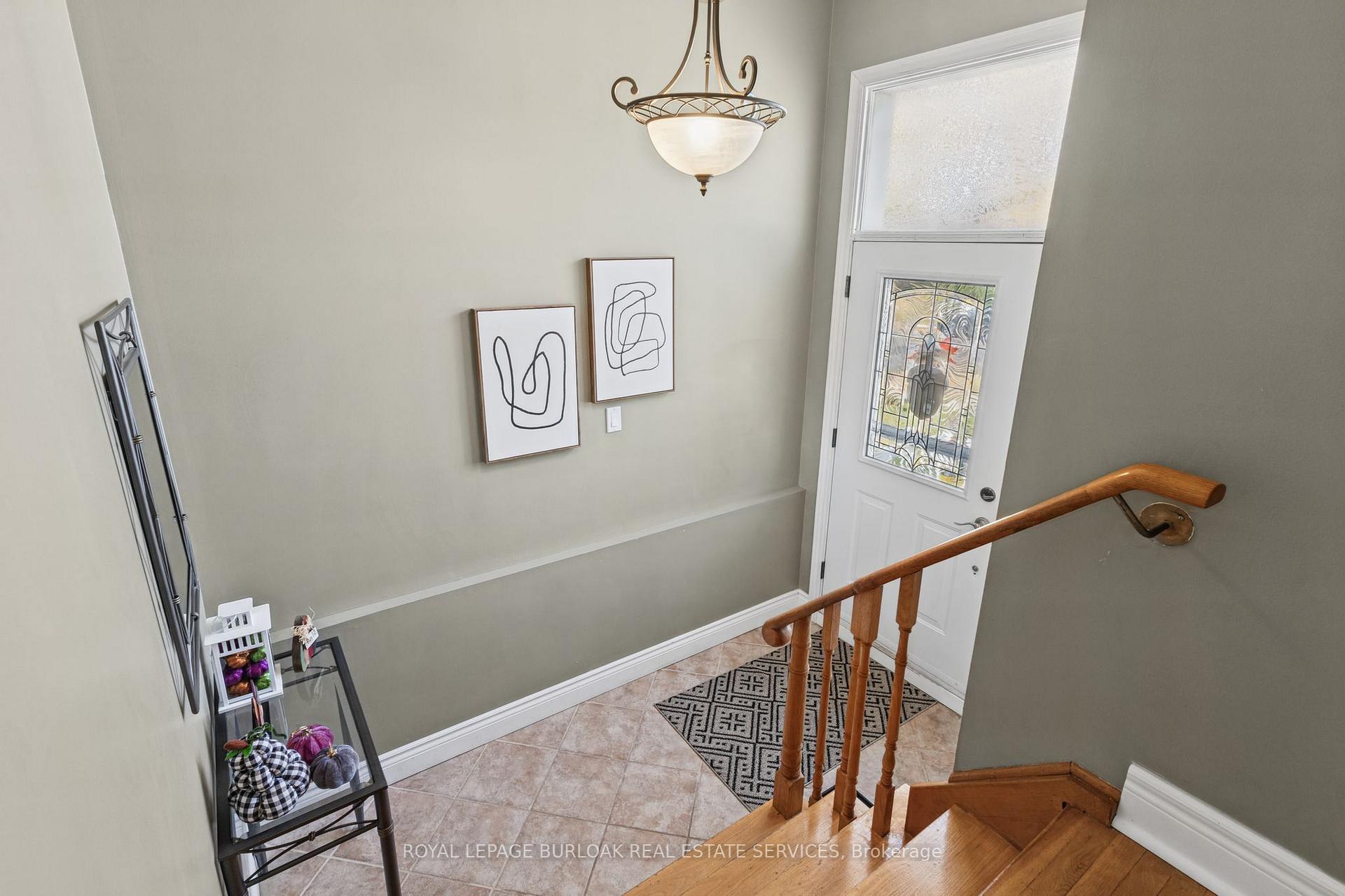 Photo 5 of 3974 Midhurst Lane, Mississauga, Rathwood — HOMEH