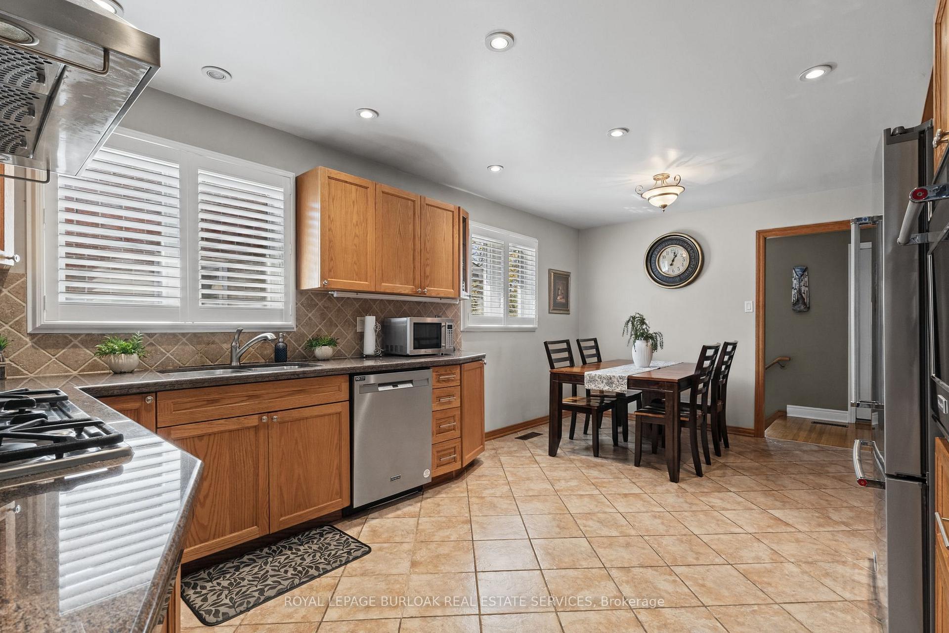 Photo 12 of 3974 Midhurst Lane, Mississauga, Rathwood — HOMEH