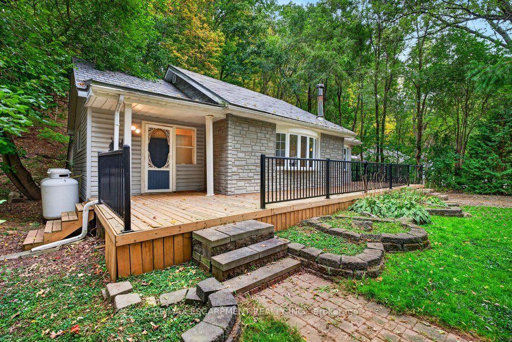 Photo 3 of 1301 Hidden Valley Road, Burlington, Grindstone — HOMEH