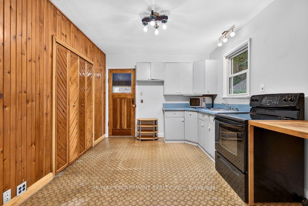 Photo 7 of 1301 Hidden Valley Road, Burlington, Grindstone — HOMEH