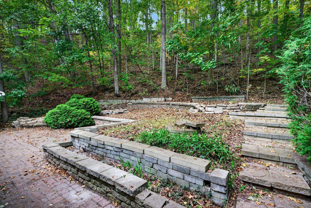 Photo 12 of 1301 Hidden Valley Road, Burlington, Grindstone — HOMEH