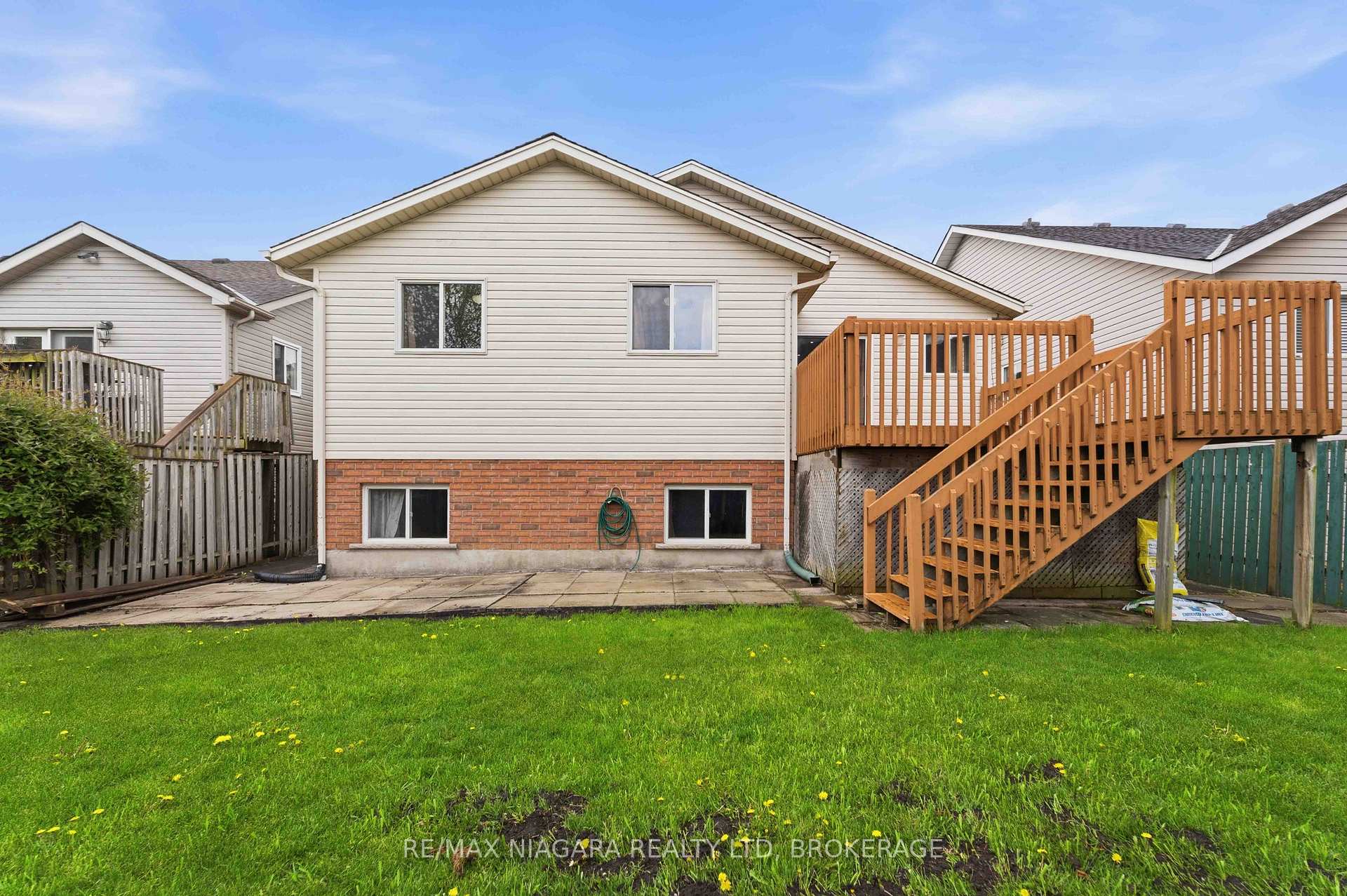 Photo 22 of 8253 Costabile Drive, Niagara Falls, Ascot — HOMEH