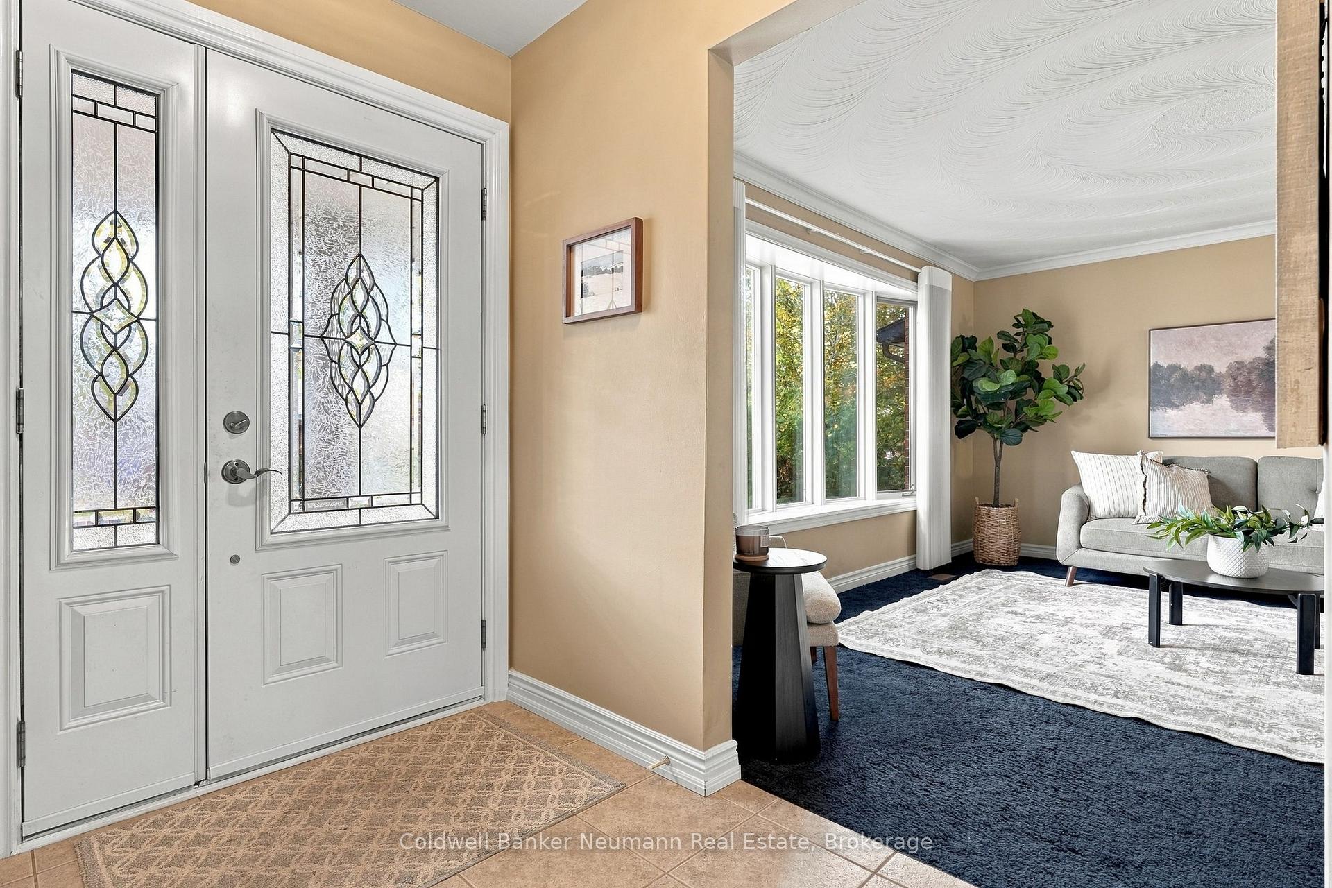 Photo 6 of 34 Kron Drive, Guelph, Kortright West — HOMEH