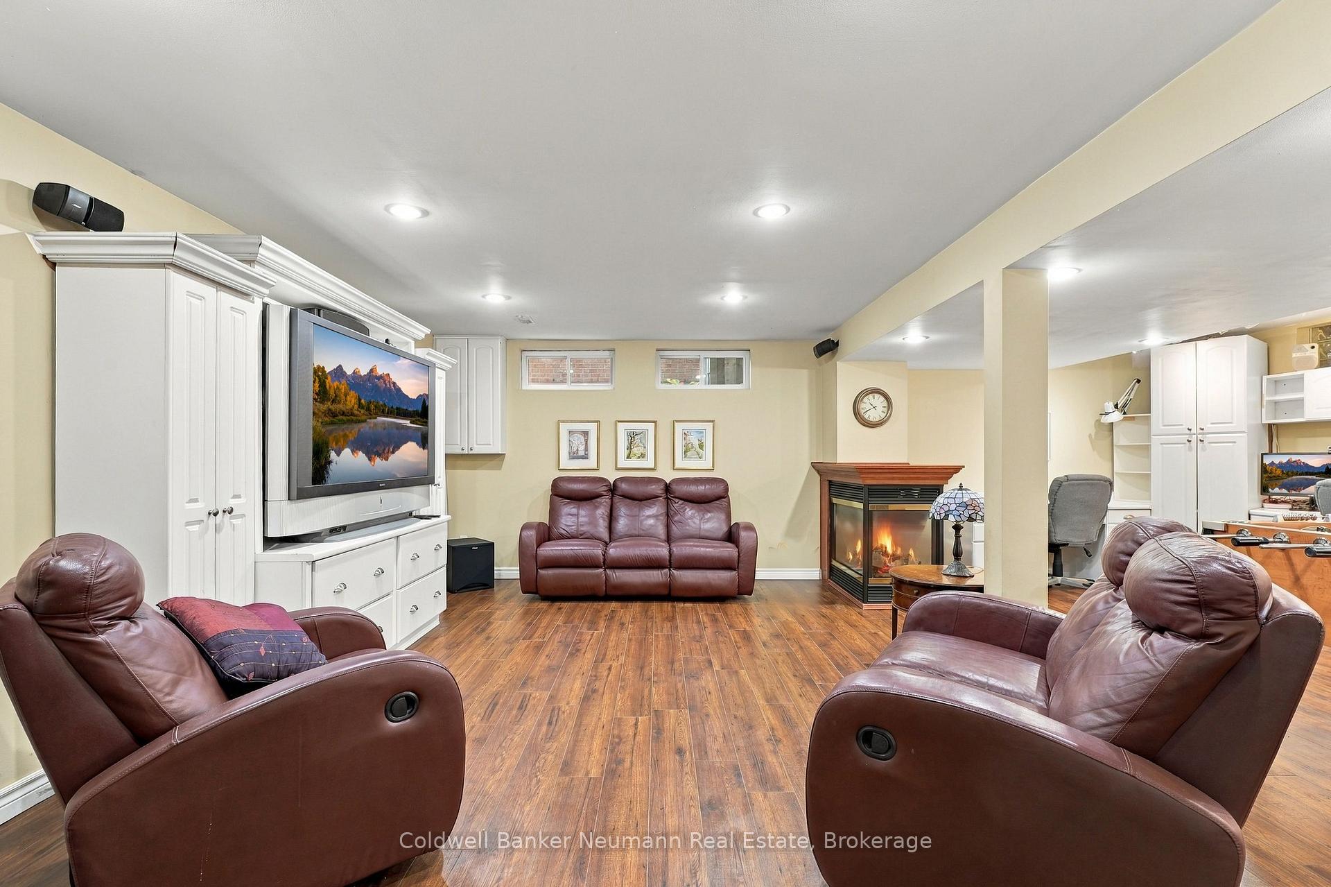 Photo 37 of 34 Kron Drive, Guelph, Kortright West — HOMEH