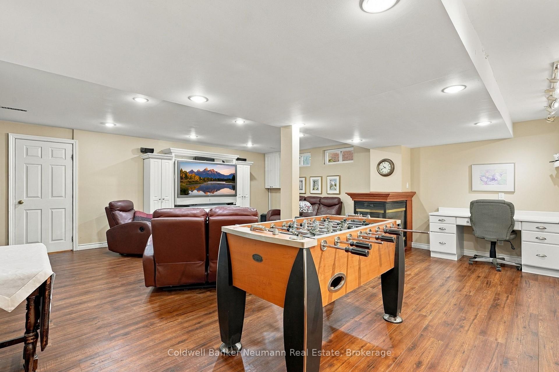 Photo 38 of 34 Kron Drive, Guelph, Kortright West — HOMEH