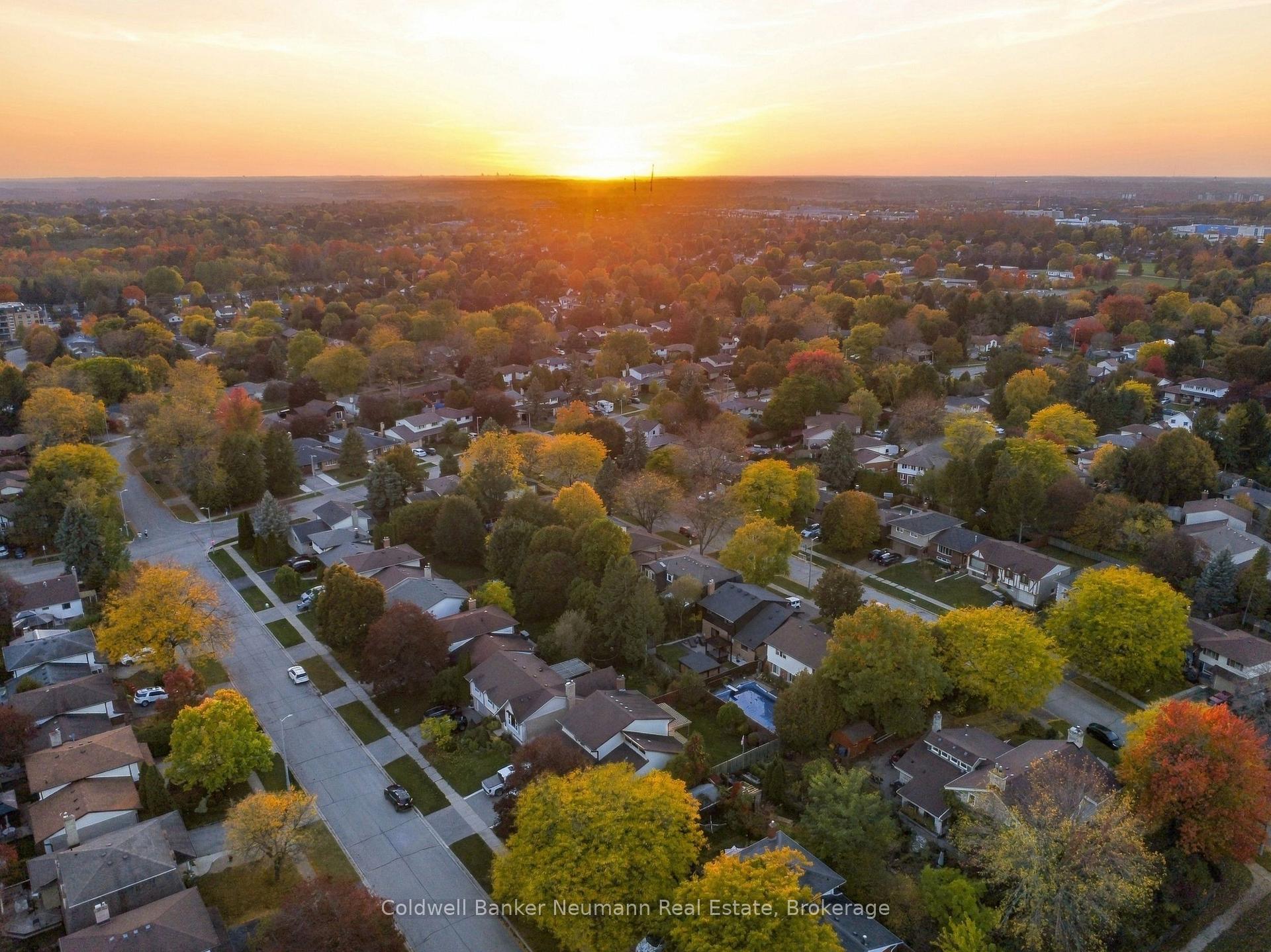 Photo 46 of 34 Kron Drive, Guelph, Kortright West — HOMEH