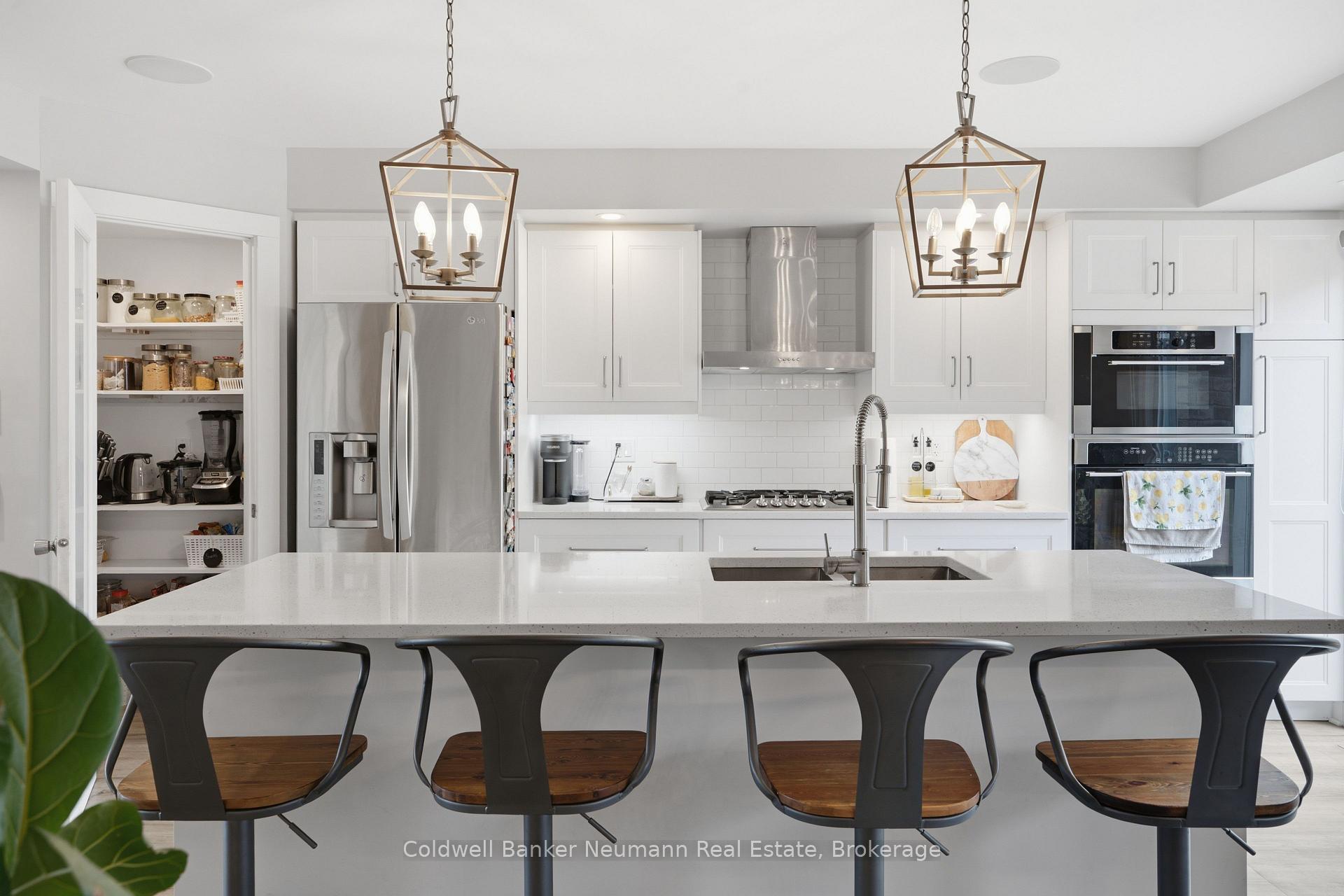 Photo 3 of 110 Oakes Crescent, Guelph, Grange Road — HOMEH