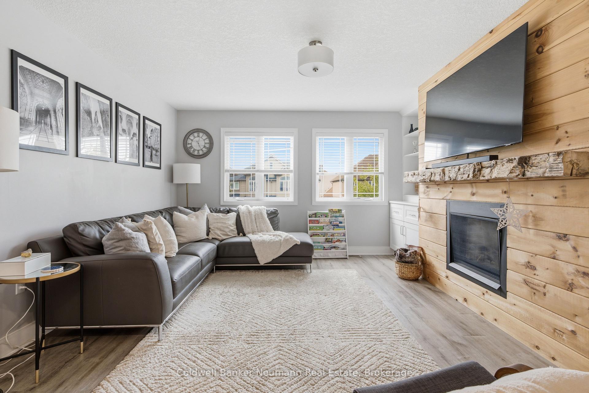 Photo 5 of 110 Oakes Crescent, Guelph, Grange Road — HOMEH