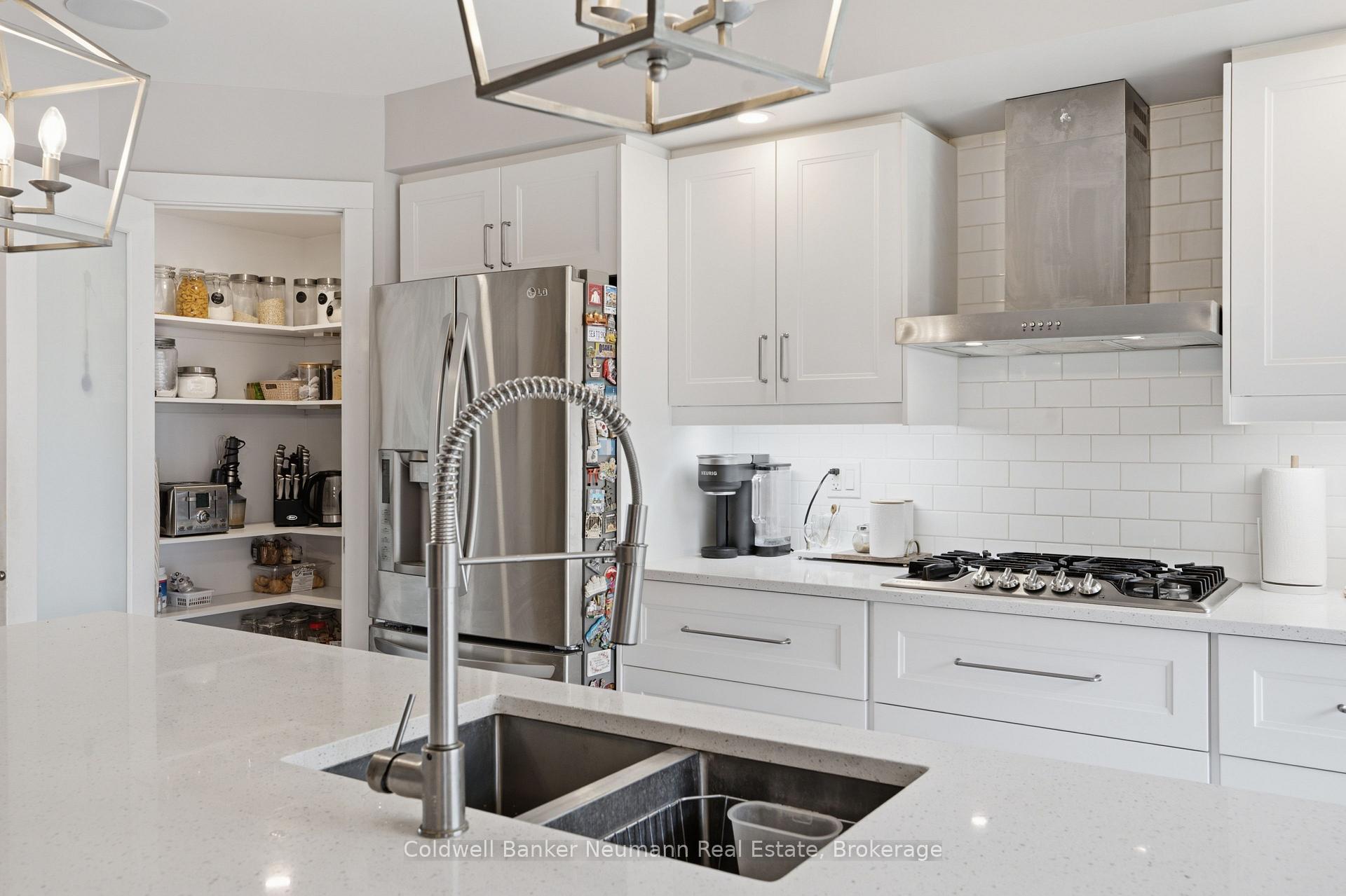 Photo 8 of 110 Oakes Crescent, Guelph, Grange Road — HOMEH