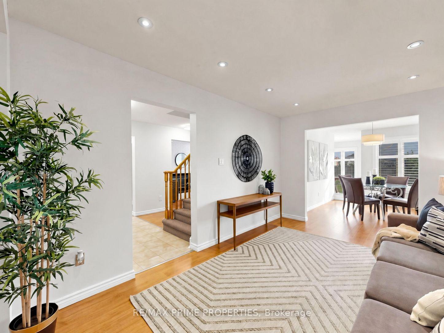 Photo 6 of 29 Redmond Drive, Ajax, Central — HOMEH