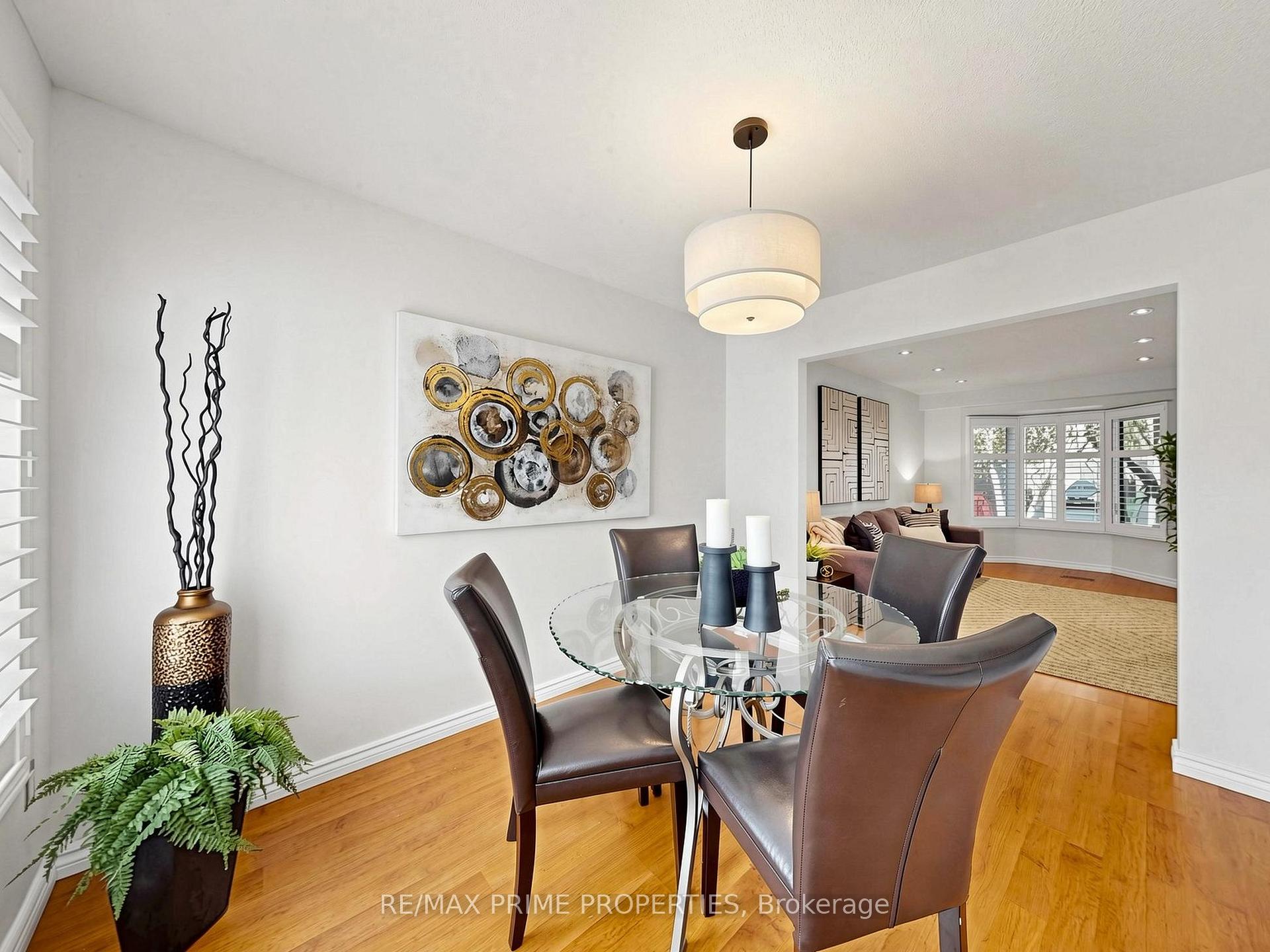 Photo 8 of 29 Redmond Drive, Ajax, Central — HOMEH