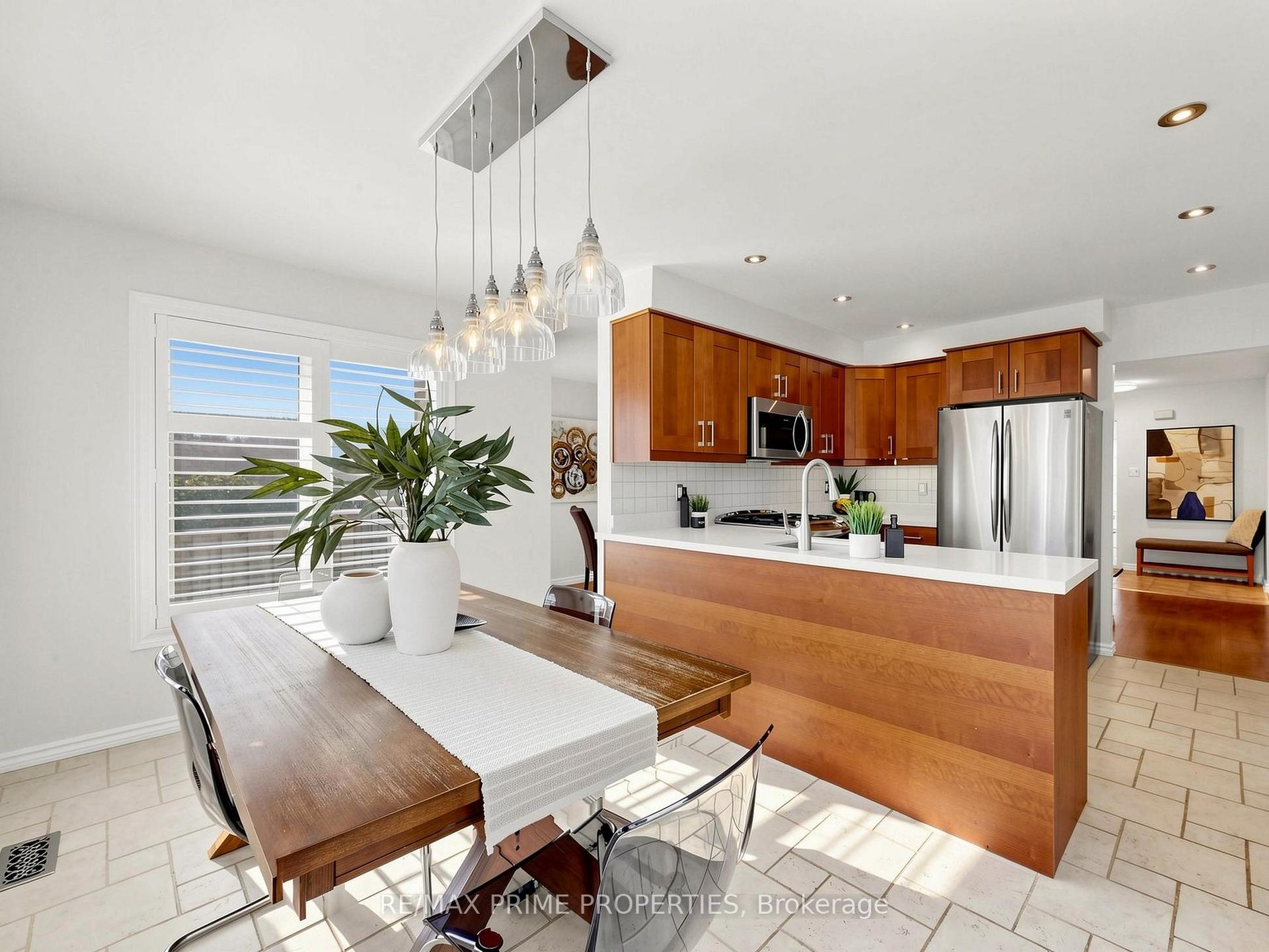 Photo 9 of 29 Redmond Drive, Ajax, Central — HOMEH