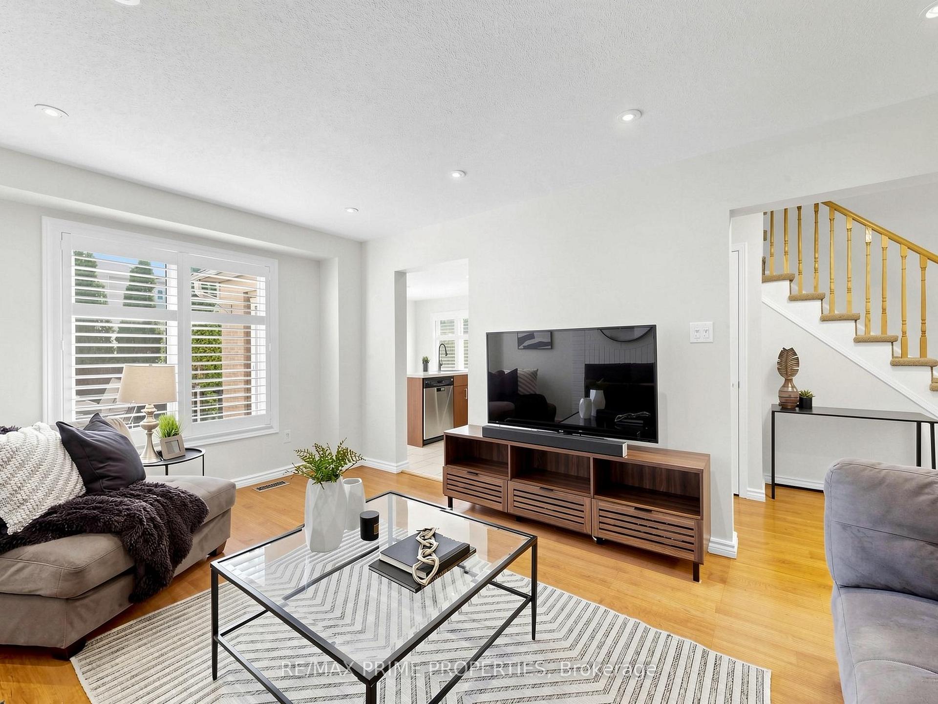 Photo 14 of 29 Redmond Drive, Ajax, Central — HOMEH