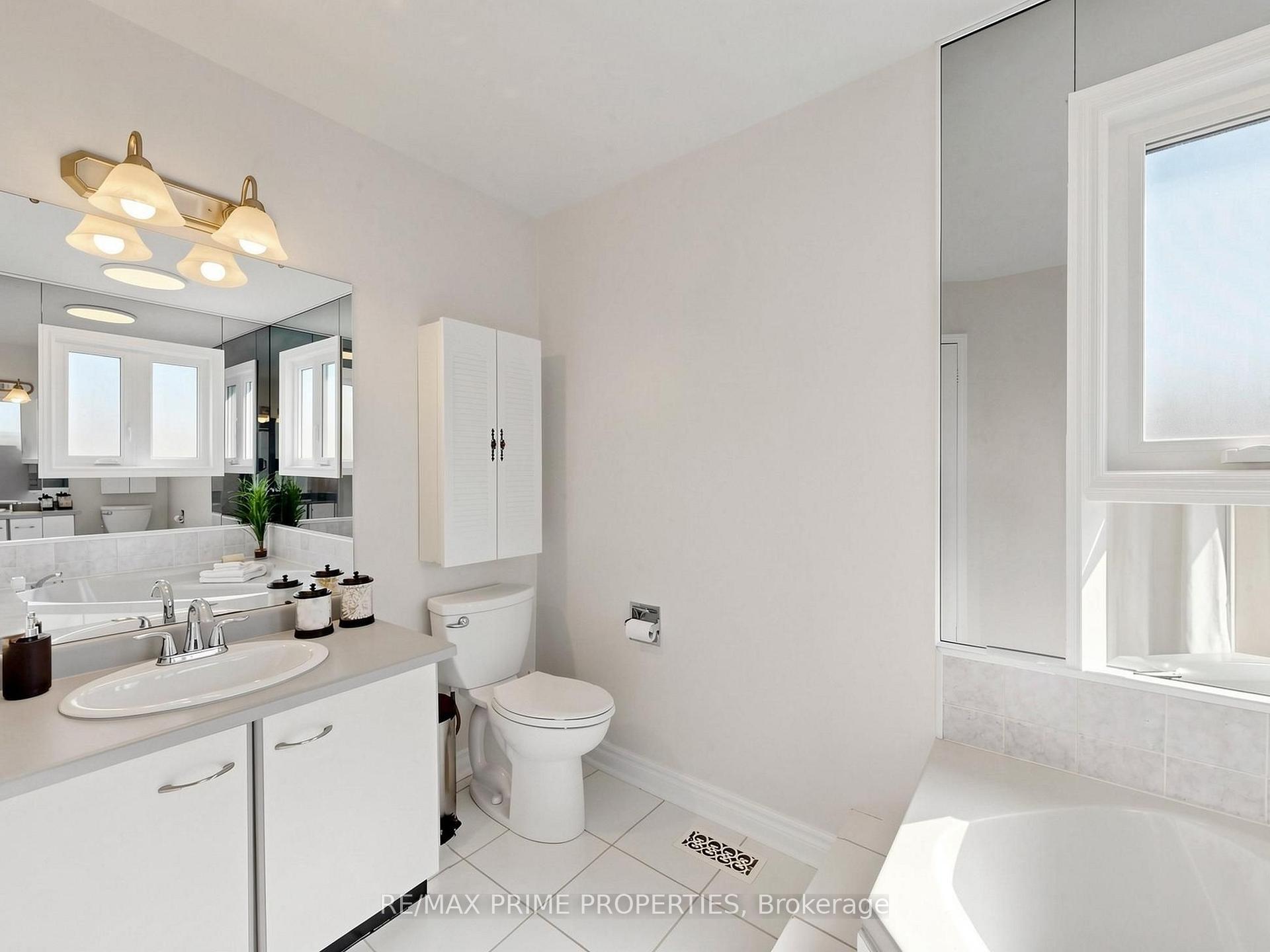 Photo 20 of 29 Redmond Drive, Ajax, Central — HOMEH