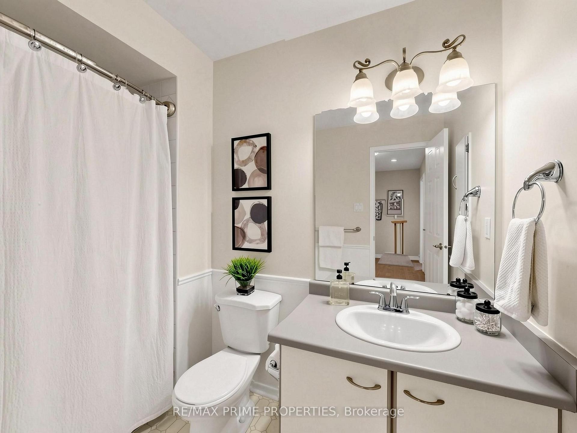 Photo 25 of 29 Redmond Drive, Ajax, Central — HOMEH