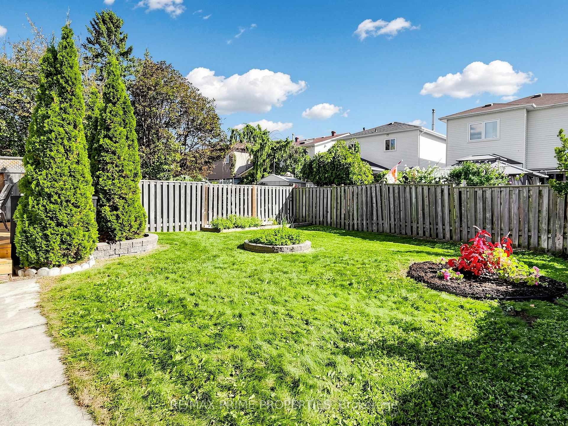 Photo 37 of 29 Redmond Drive, Ajax, Central — HOMEH