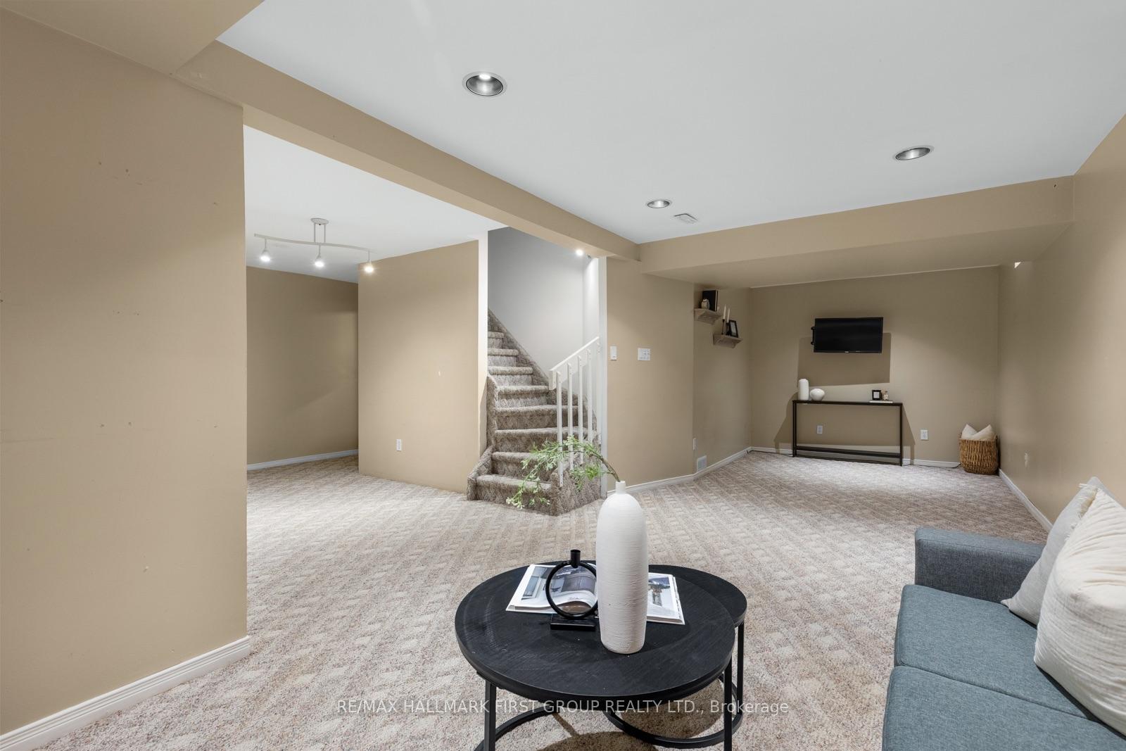 Photo 19 of 17 Hawkins Crescent, Ajax, South West — HOMEH