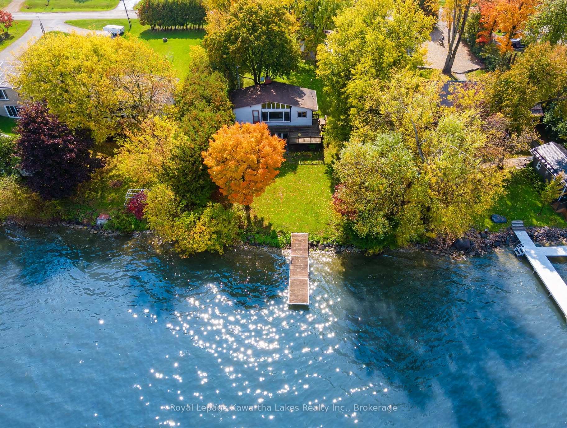 Photo 2 of 18 Lakeview Boulevard, Kawartha Lakes, Little Britain — HOMEH