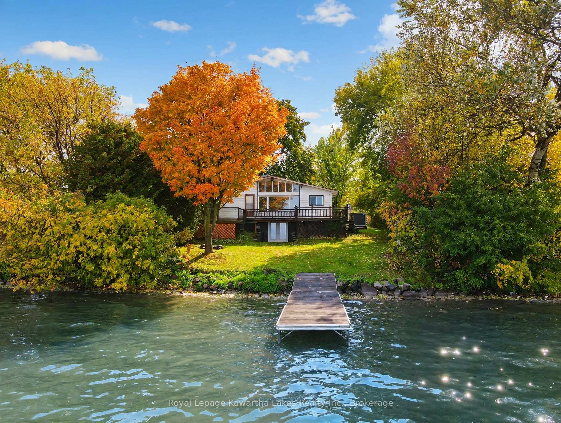 Photo 3 of 18 Lakeview Boulevard, Kawartha Lakes, Little Britain — HOMEH