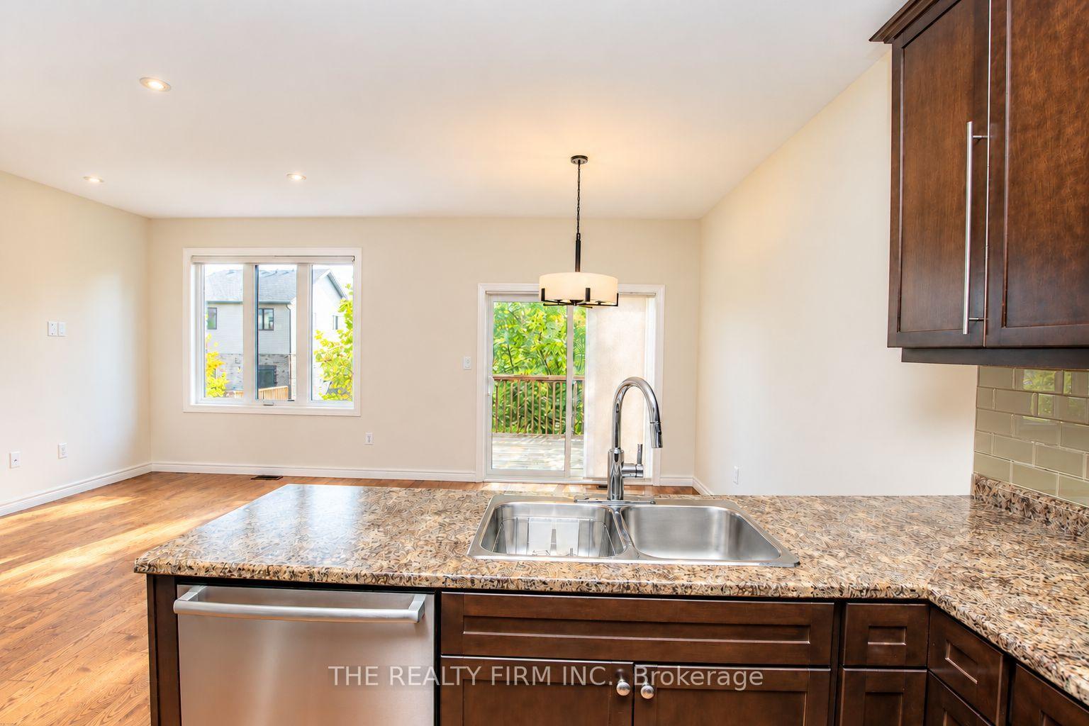 Photo 14 of Unit 45, 1030 Oakcrossing Gate, London, North M — HOMEH