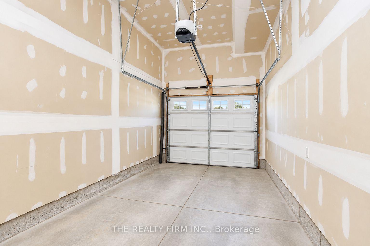 Photo 34 of Unit 45, 1030 Oakcrossing Gate, London, North M — HOMEH
