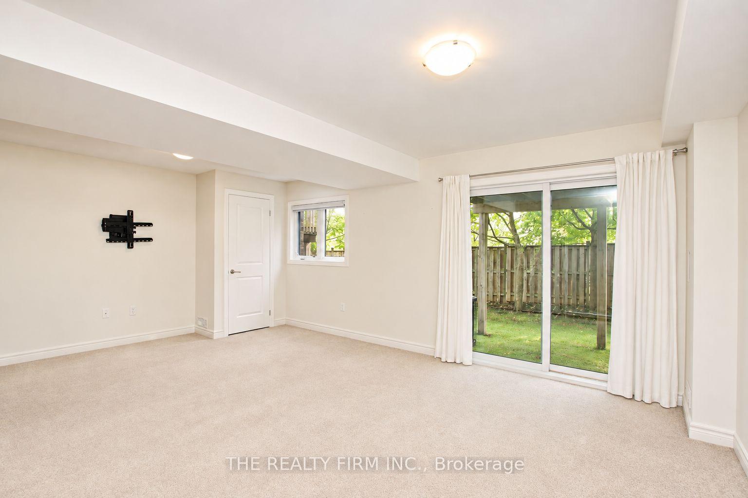 Photo 41 of Unit 45, 1030 Oakcrossing Gate, London, North M — HOMEH