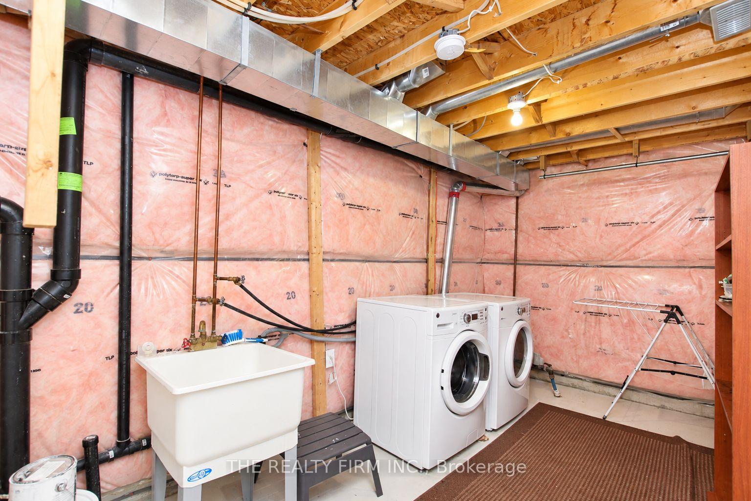 Photo 43 of Unit 45, 1030 Oakcrossing Gate, London, North M — HOMEH