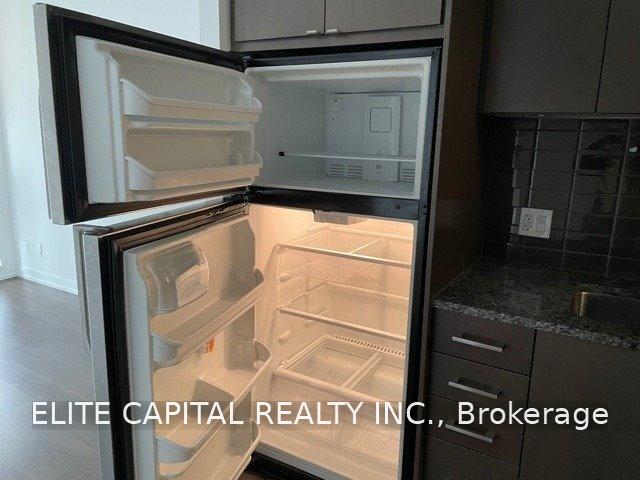 Photo 9 of Unit 634, 89 Dunfield Avenue, Toronto, Mount Pleasant West — HOMEH