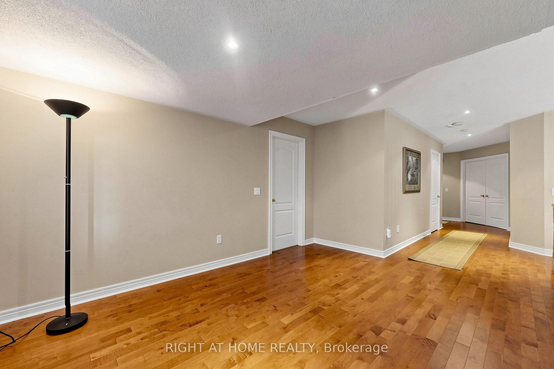 Photo 31 of 58 Treeline Boulevard, Brampton, Vales of Castlemore — HOMEH