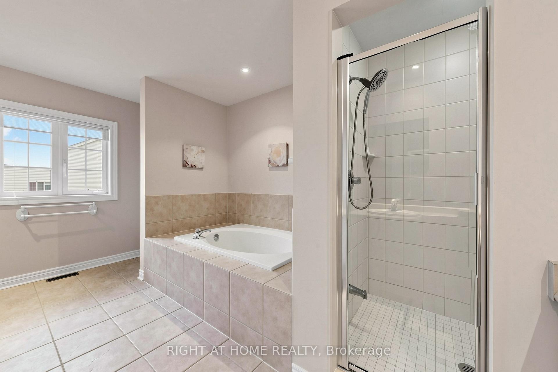 Photo 36 of 58 Treeline Boulevard, Brampton, Vales of Castlemore — HOMEH