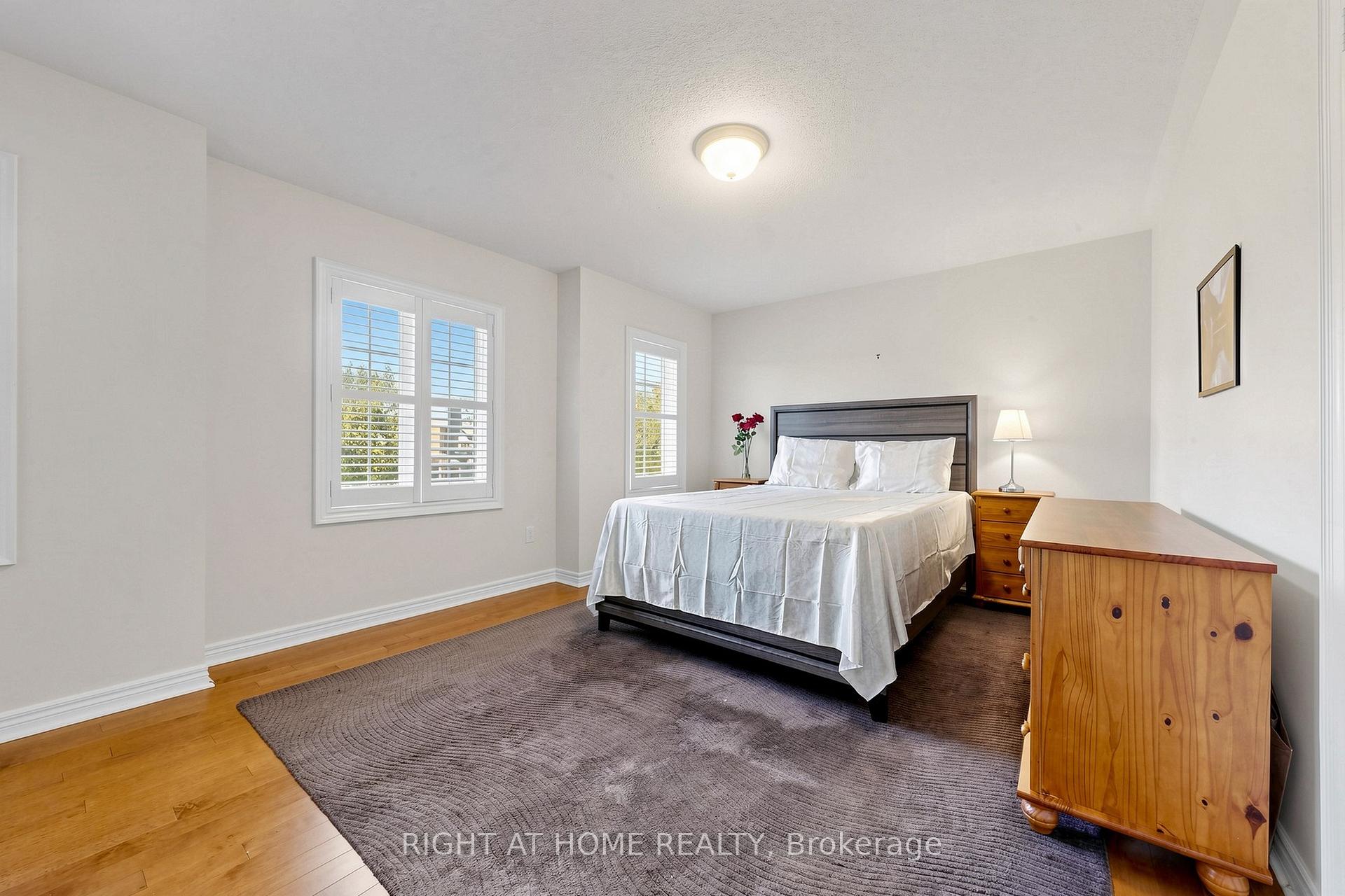 Photo 37 of 58 Treeline Boulevard, Brampton, Vales of Castlemore — HOMEH
