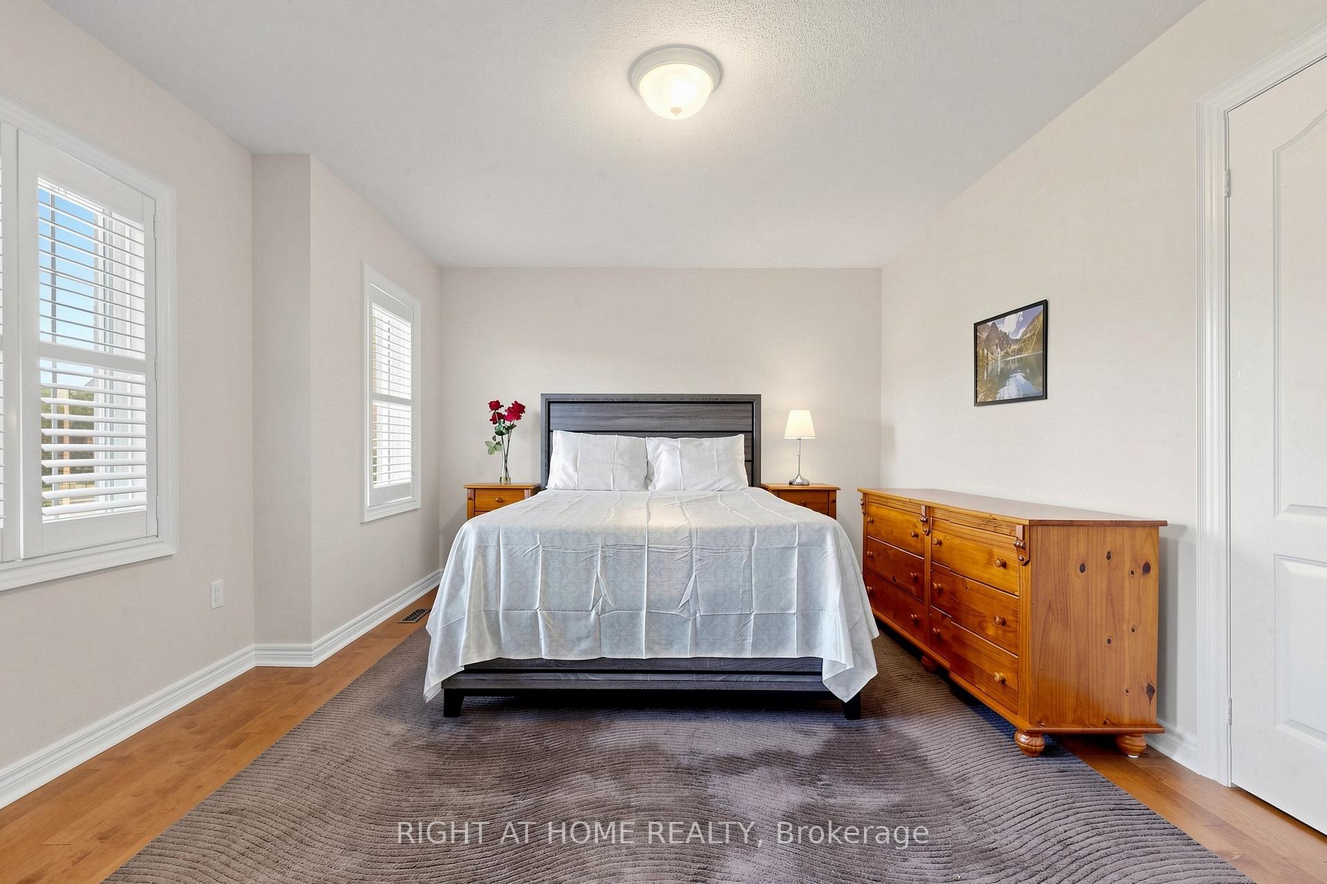 Photo 38 of 58 Treeline Boulevard, Brampton, Vales of Castlemore — HOMEH