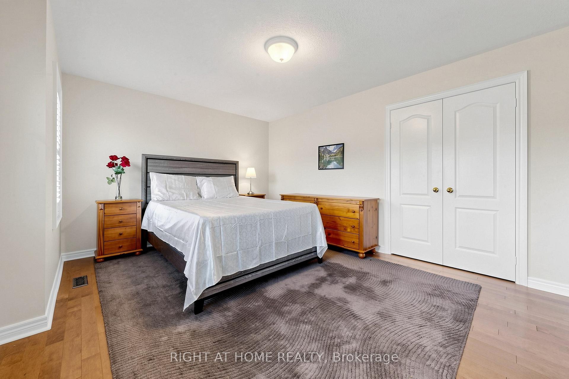 Photo 39 of 58 Treeline Boulevard, Brampton, Vales of Castlemore — HOMEH