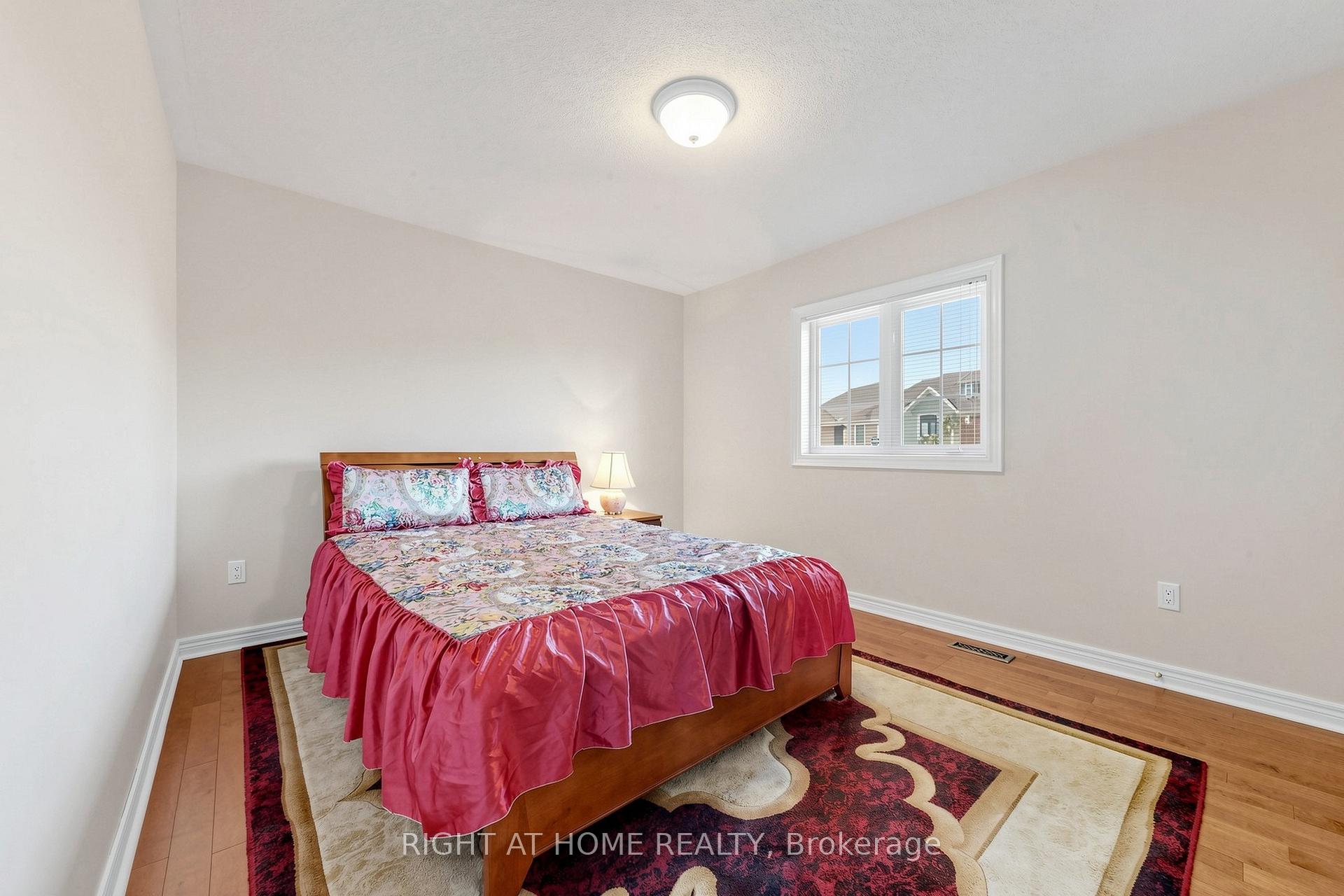 Photo 42 of 58 Treeline Boulevard, Brampton, Vales of Castlemore — HOMEH